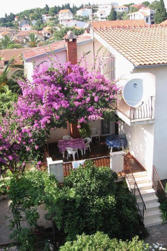 Apartments By The Sea Rogoznica - 1090