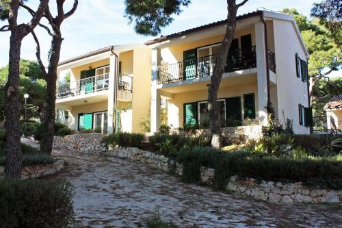 Apartments By The Sea Rogoznica - 3196