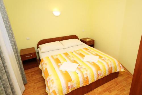 Apartments By The Sea Rogoznica - 3262
