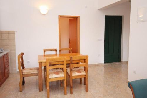 Apartments By The Sea Rogoznica - 3262