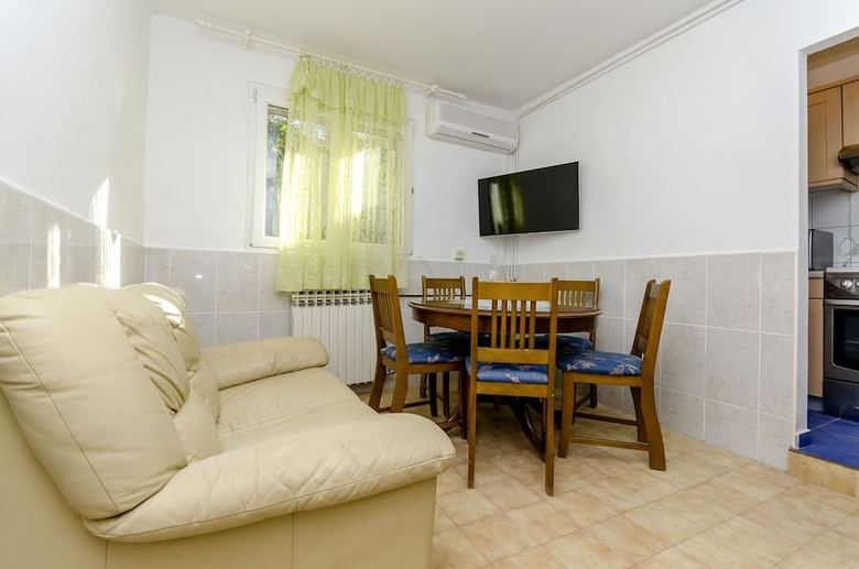 Apartments Josip