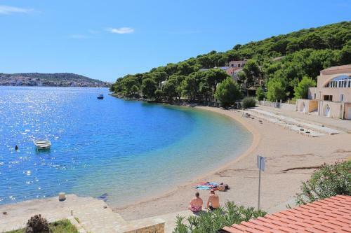 Apartments By The Sea Rogoznica - 13012