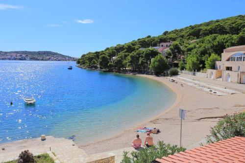 Apartments By The Sea Rogoznica - 3265