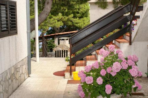 Apartments By The Sea Rogoznica - 1092