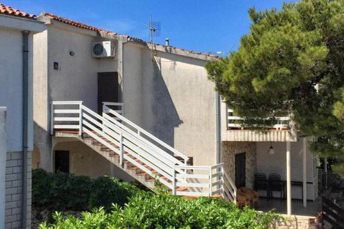 Apartments By The Sea Rogoznica - 1092