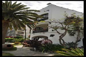 Apartamentos El Chaparral