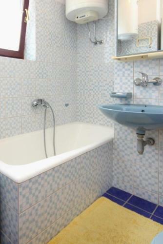 Apartments By The Sea Sali (Dugi Otok) - 8193
