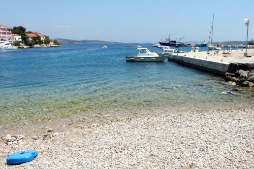 Apartment Sali 8109b