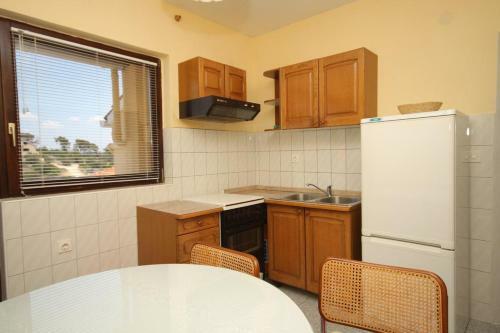 Apartments With A Parking Space Sali (dugi Otok) - 872