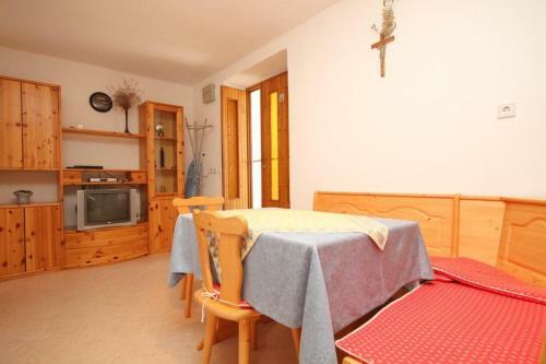 Apartment Sali 8084b