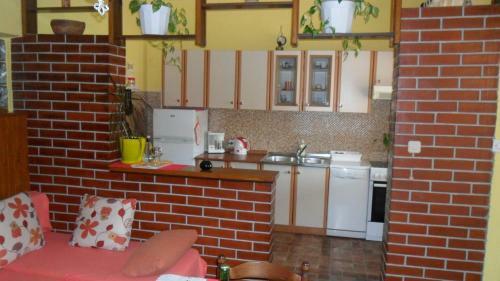 Apartments With A Parking Space Sali (dugi Otok) - 8153