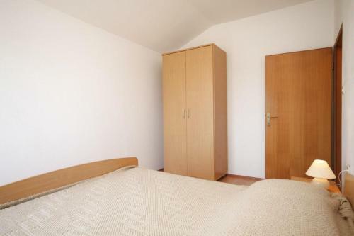 Apartments With A Parking Space Sali (dugi Otok) - 8172