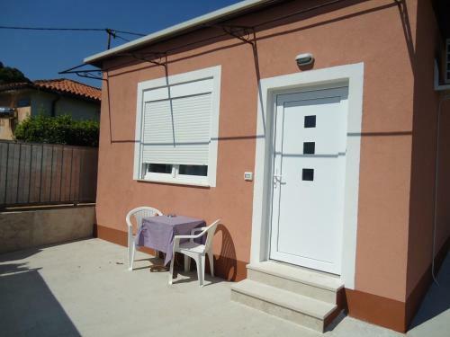 Apartments Ana
