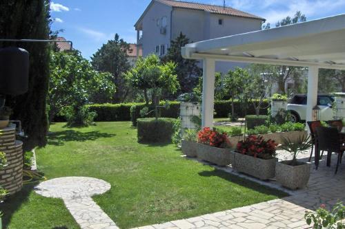Apartamentos Studio Selce 4802b