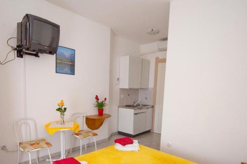 Apartments By The Sea Selce (Crikvenica) - 2364
