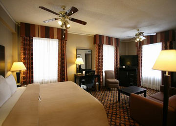 Hotel Clarion Inn & Suites New Orleans