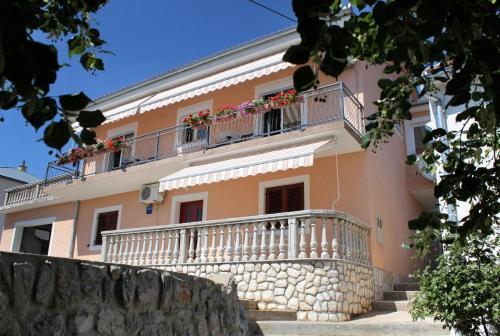 Apartments And Rooms With Parking Space Senj - 5569