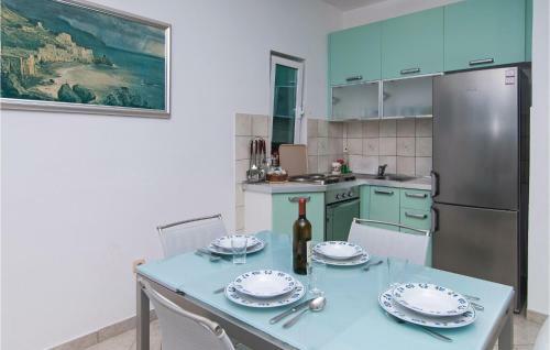 Three-bedroom Holiday Home Sevid With Sea View 09