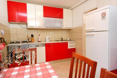 Apartments By The Sea Sevid (Trogir) - 9468