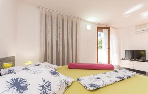 Four-bedroom Holiday Home In Sikovo