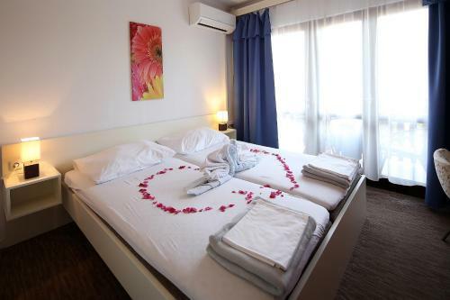 Hostal Guest House Zeba & Riviera