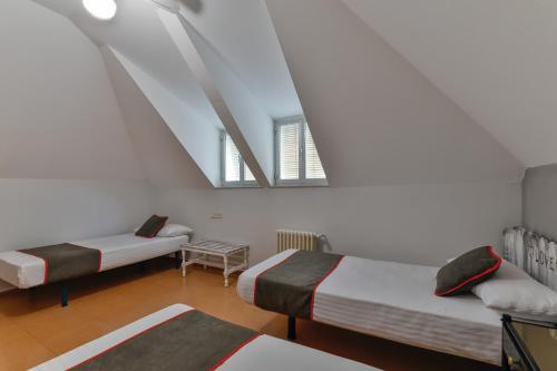 Hostal Hospeder�a Restaurante Pilar Villacast�n