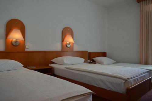 Hostal Triple Room Sinj 14466c