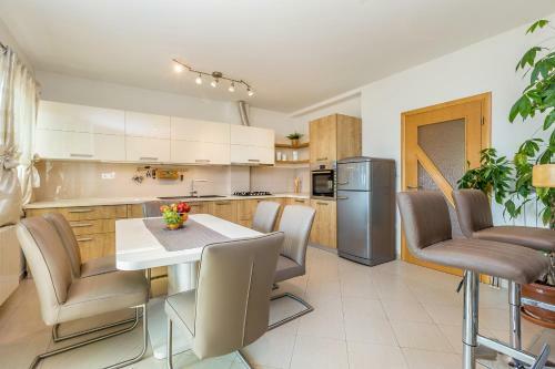 Apartment Mrakovcic - Skrpcici, Krk