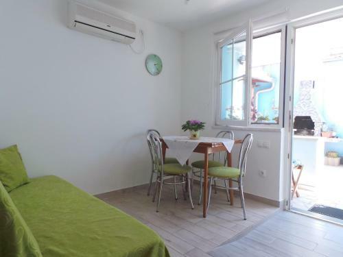 Jadranovo Apartment 1