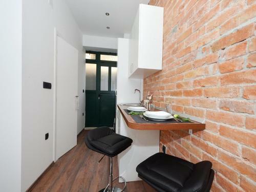Apartment Split Smile