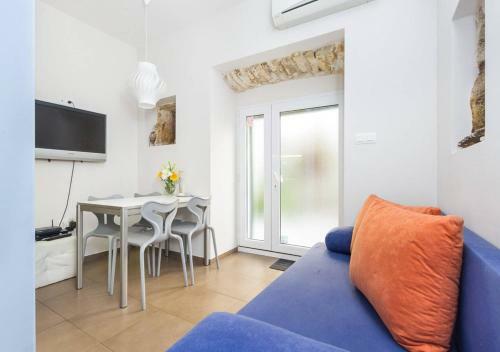 Hostal Guest House Varos
