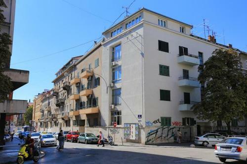 Apartments With Wifi Split - 11654