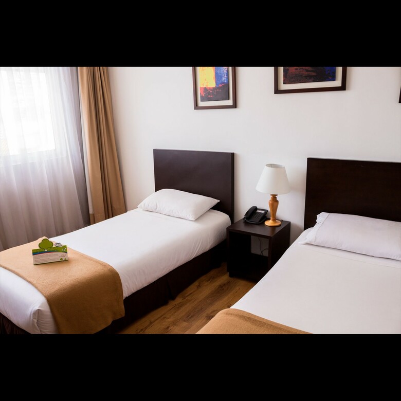 Hotel Innova 68