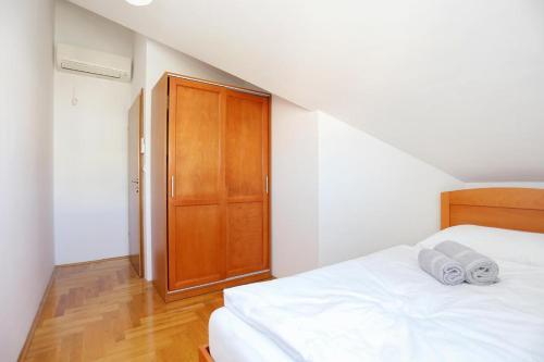 Apartment Split 11623c