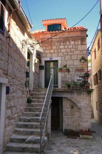 Hostal Rooms With Wifi Split - 9252
