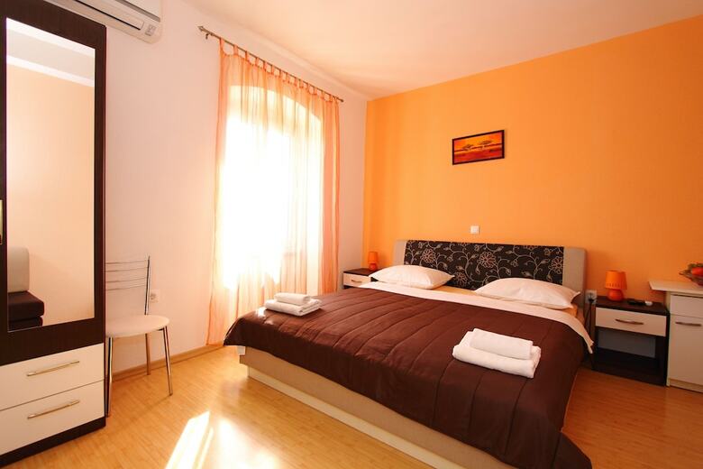 Hostal Nirvana Rooms Split