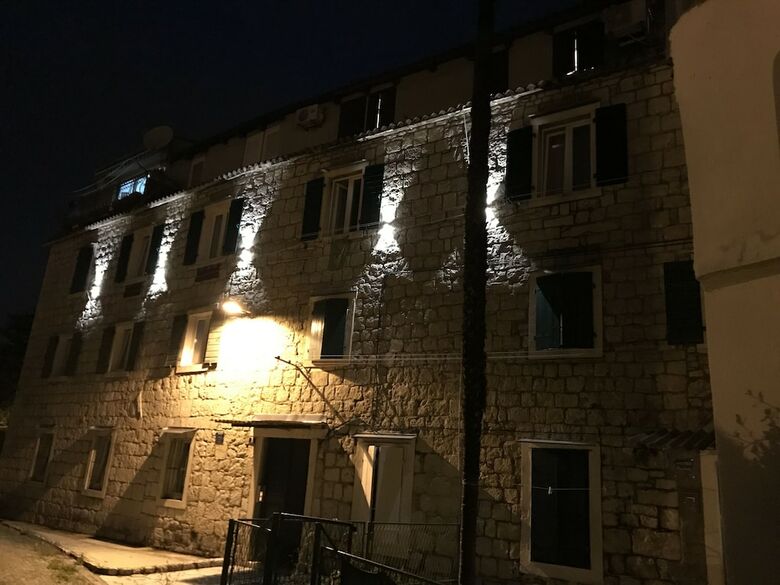 Hostal Nirvana Rooms Split