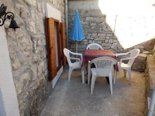Seaside Holiday House Maslinica (solta) - 14017