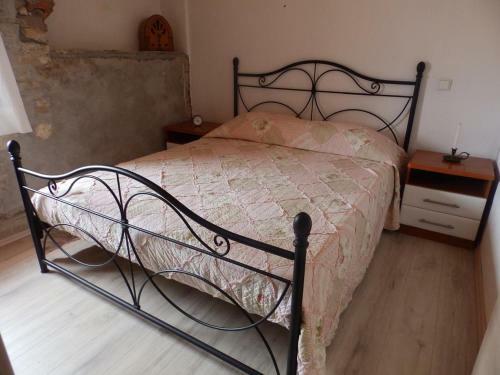 Seaside Holiday House Maslinica (solta) - 14017