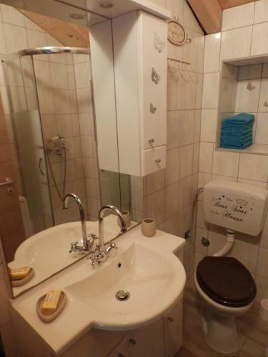 Seaside Holiday House Maslinica (solta) - 14017