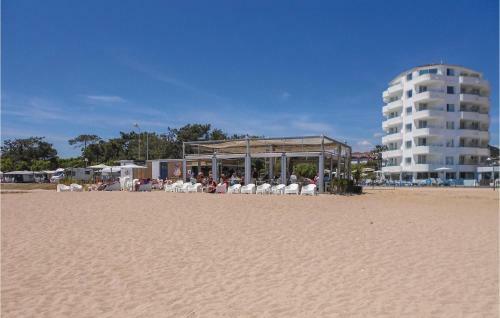 One-bedroom Apartment In Santa Susana