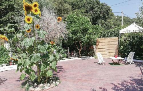 One-bedroom Apartment In Santa Susana