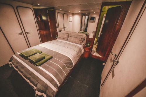 Motor Yacht Boatel