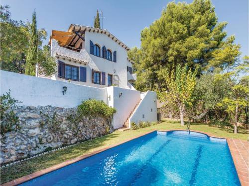 Four-bedroom Holiday Home In Coma-ruga, El Vendrell