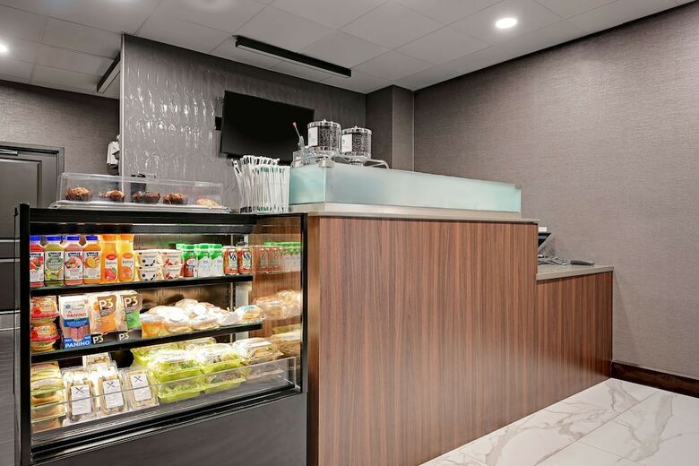 Hotel Doubletree By Hilton Denver International Airport