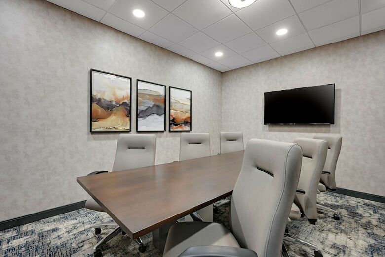 Hotel Doubletree By Hilton Denver International Airport
