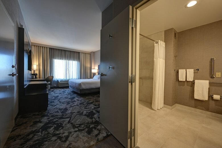 Hotel Doubletree By Hilton Denver International Airport