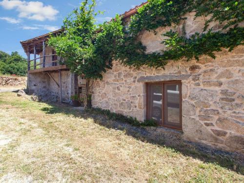 Cozy Farmhouse In Castrotane With Garden
