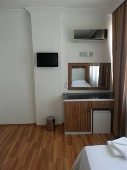 Lara Atalla Hotel