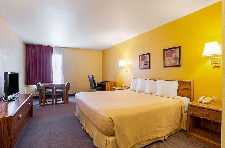 Hotel Quality Inn & Suites